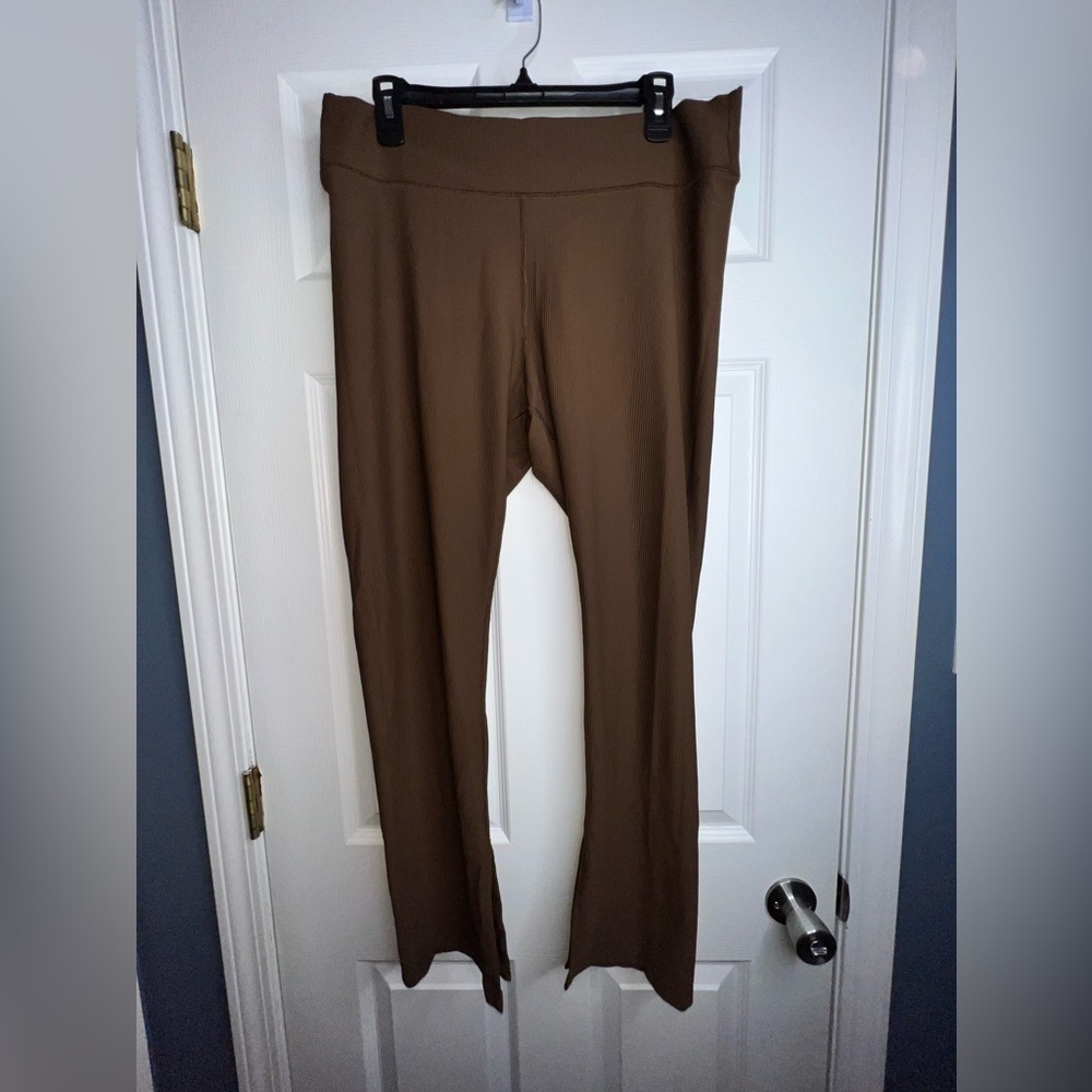 Old Navy Petites X Large Extra High Waist PowerSoft Rib Knit Flare Legging XLP - Picture 12 of 13